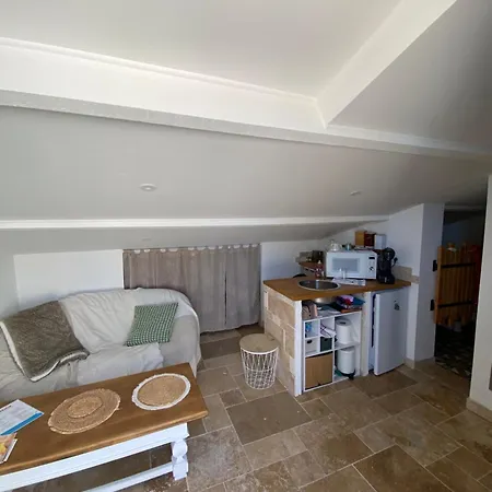 Appartement Chez L'Habitant Penzion Fréjus